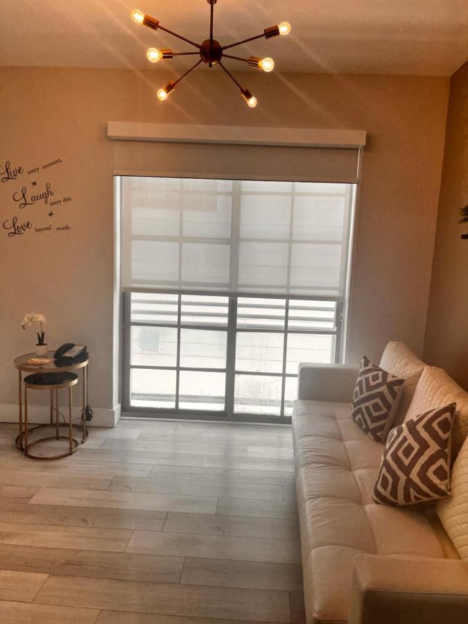 Suites At The Strand On Ocean Drive マイアミビーチ エクステリア 写真