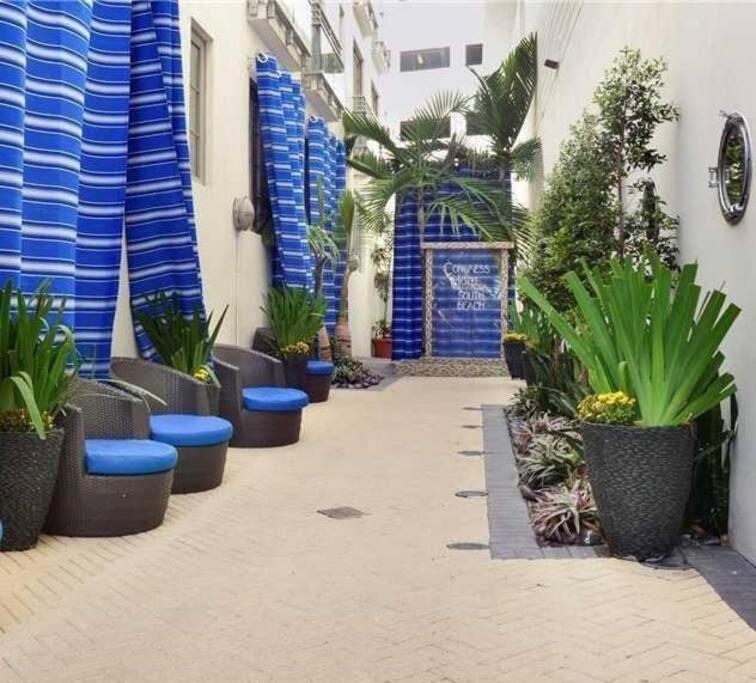 Suites At The Strand On Ocean Drive マイアミビーチ エクステリア 写真