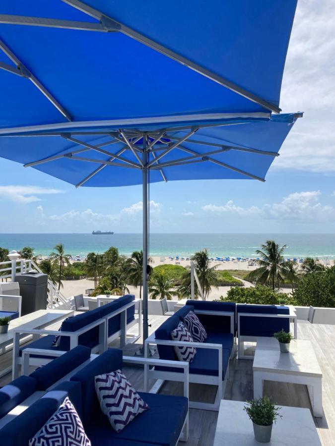 Suites At The Strand On Ocean Drive マイアミビーチ エクステリア 写真
